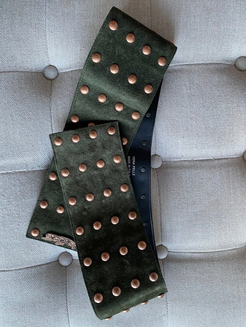 VINTAGE 80s Sage/Olive Suede Gold Tone Bling Studded Fashion Belt - unique!